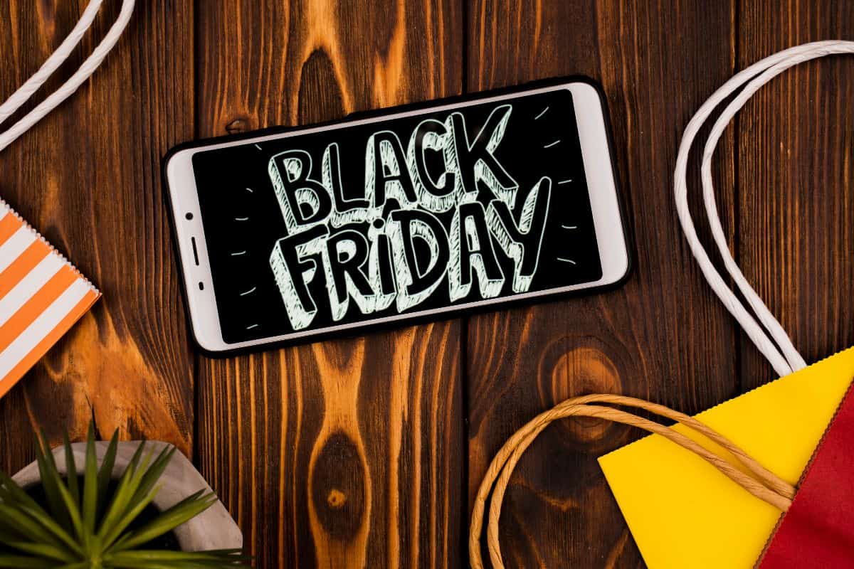     Black Friday : lancement de trois nouveaux forfaits, bien déterminés à écraser la concurrence
